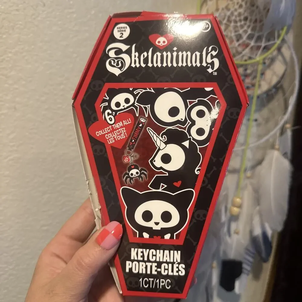 Skelanimals by Hasbro Black Dee The Deer Keychain Skeleton Series 2